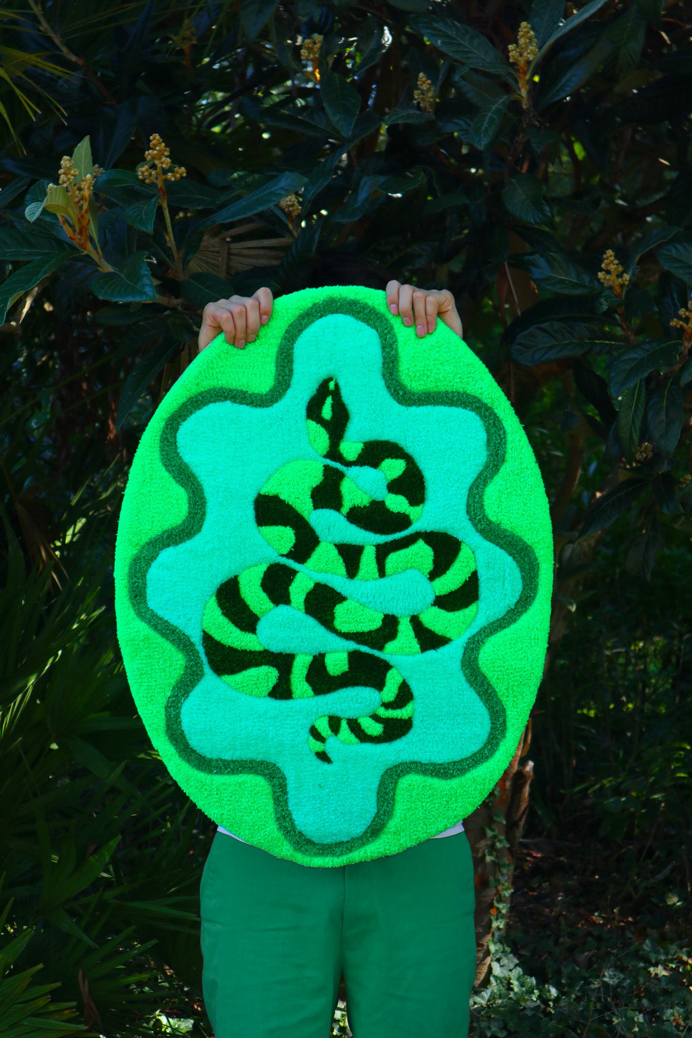 Tapis serpent monochrome vert