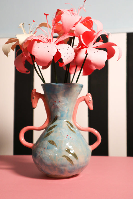 Vase bleu Effy & fleur de lys OKG studio